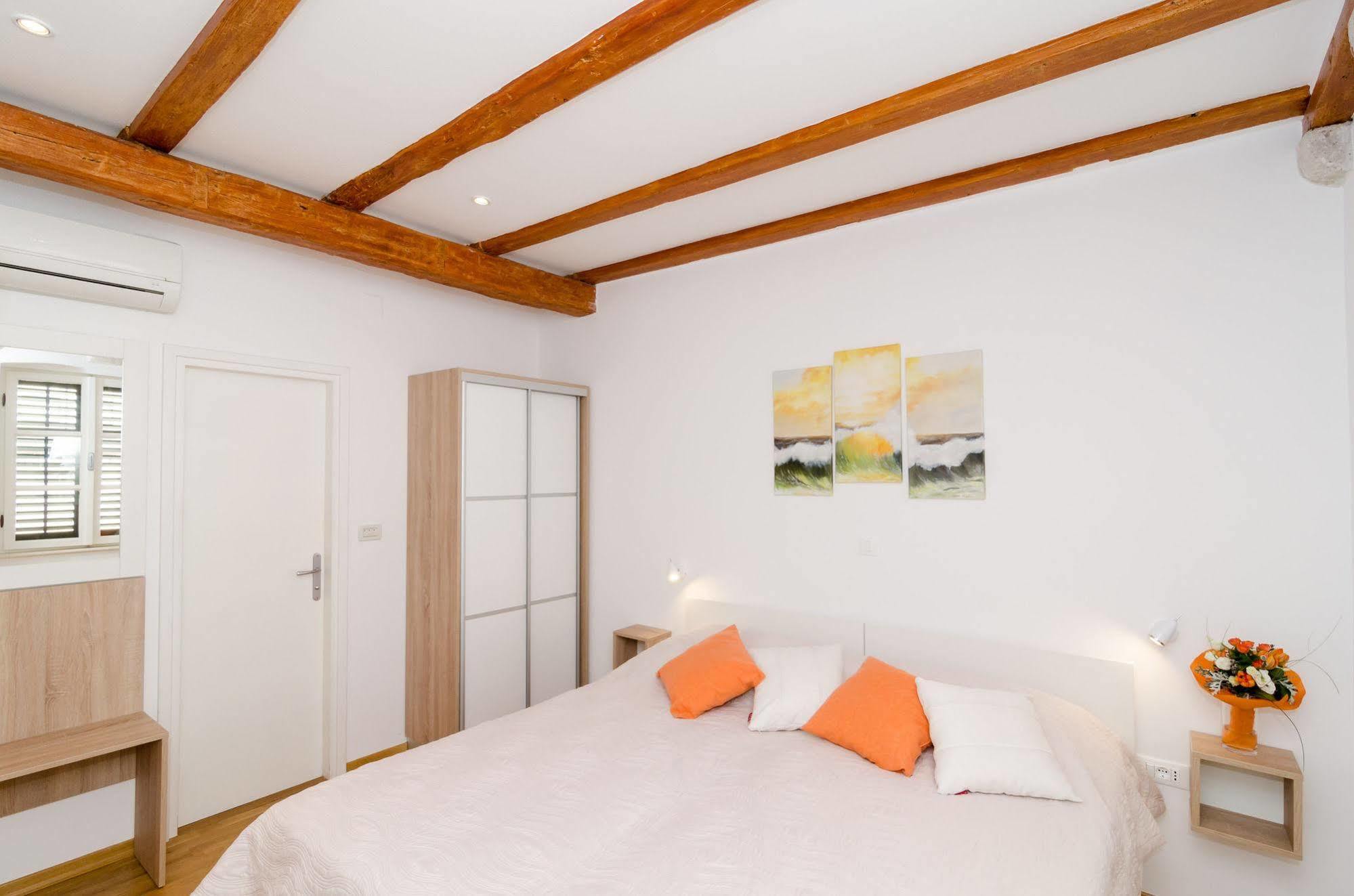 Apartment Raic *