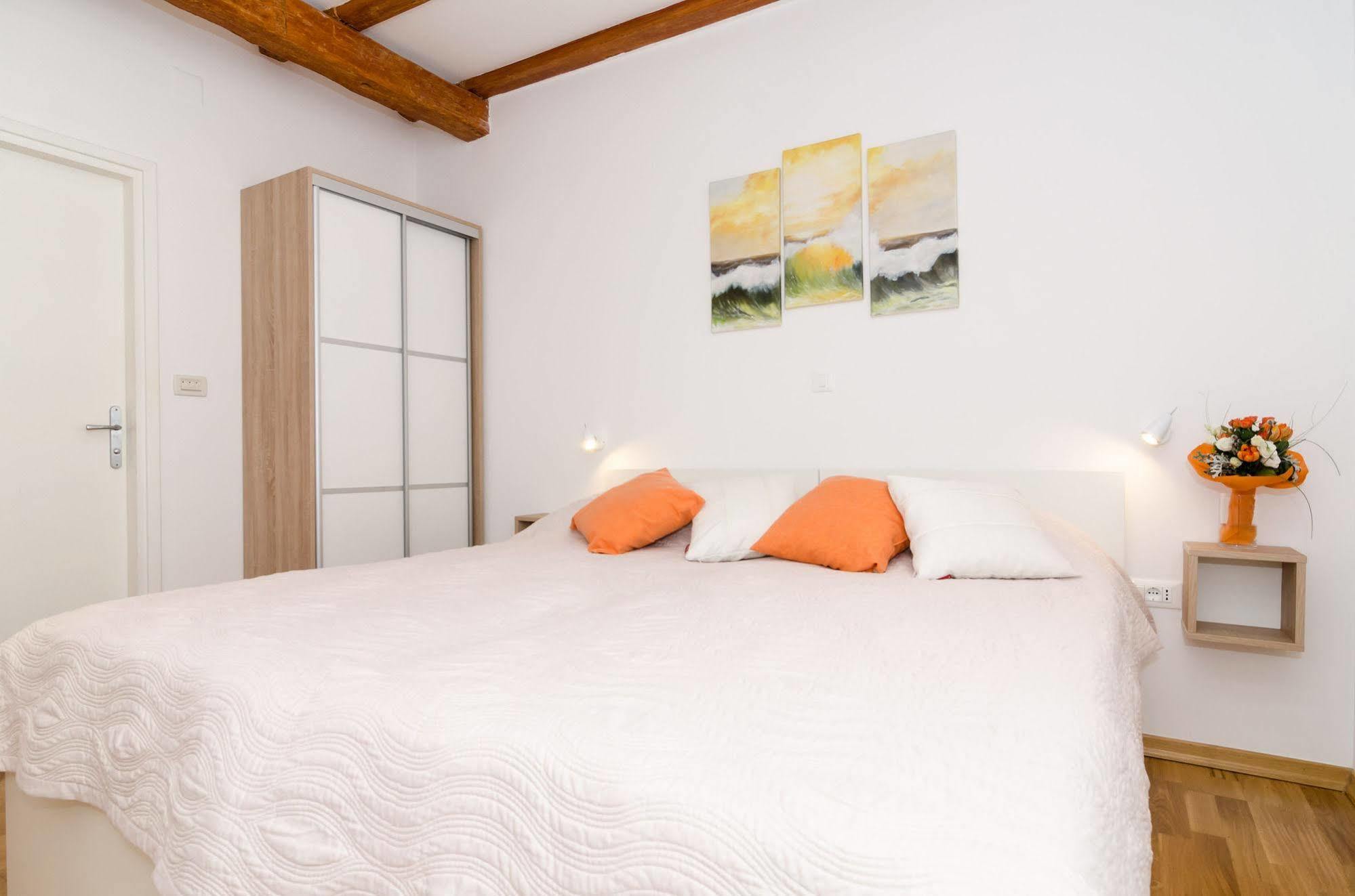 Raic Apartment